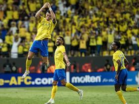 Ronaldo tạo nên xu thế mới với bàn thắng đầu tiên trong năm tại Champions League