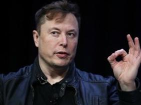 Bất mãn trong việc đăng bài, tỉ phú Elon Musk thẳng tay thâu tóm Twitter