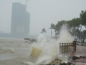 Bão số 12 Fengshen tiến gần Đà Nẵng, đề phòng ngập do triều cường dâng 0,8m