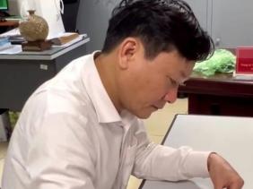 Hà Nội: Bắt Chủ tịch phường Nghĩa Đô nhận hối lộ 1 tỷ đồng