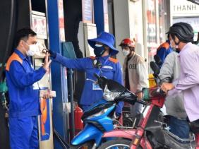 Bộ Tài chính đề xuất giảm một nửa thuế môi trường với xăng, dầu