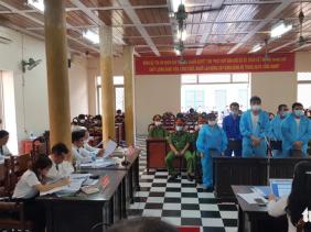 Xét xử cựu cán bộ hải quan An Giang buôn lậu hơn 100 tấn đường cát và các đồng phạm