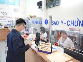 Khổ với giấy xác nhận cư trú
