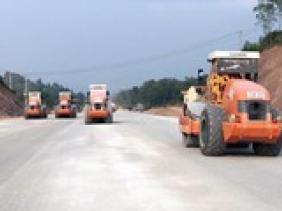 Nên áp dụng nhiều cơ chế đặc thù để gỡ khó trong thi công đường cao tốc
