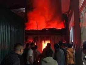 Cháy nhà dân khiến 5 người tử vong: Chủ tịch Hà Nội hỏa tốc chỉ đạo xử lý