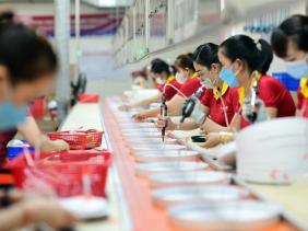 Chạy vạy tiền thưởng Tết cho công nhân