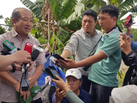 Chuyên gia Nhật Bản vẫn đang bàn cách đưa thi thể bé trai ra khỏi ống bê tông