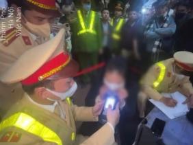 Công an Hà Nội thông tin về vụ nữ tài xế vi phạm nồng độ cồn gây tai nạn giao thông