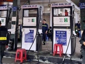 Cuộc điện thoại ẩn danh trong vụ buôn lậu xăng dầu