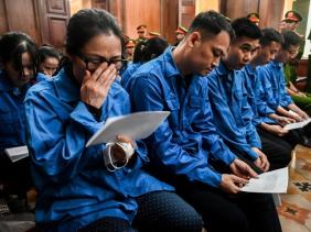 Giả phiếu kiểm nghiệm kẹo Kera, sữa Hiup, 100 bị cáo lĩnh án