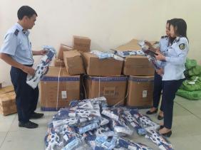 Xử phạt 2 cơ sở kinh doanh đồ chơi trẻ em nhập lậu ở Hà Nộ