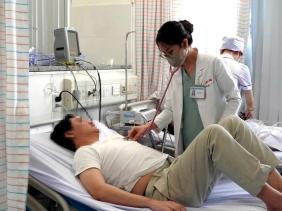 Nhiều người ở TP.HCM nhập viện nghi ngộ độc sau khi ăn bánh mì ở cùng một tiệm