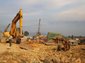 Nhà thầu cao tốc Bắc Nam điêu đứng vì giá vật liệu tăng cao