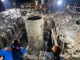 Nhìn lại 21 ngày đêm tìm kiếm thi thể cháu bé rơi trụ bêtông sâu 35m