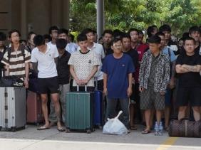 Tiếp nhận 79 công dân Việt Nam do Campuchia trao trả