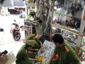 Phát hiện cơ sở in ấn "biển số xe đẹp" không rõ nguồn gốc