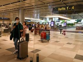 Bị phạt hơn 12.000 USD vì mang 8 vali thịt đến sân bay Singapore