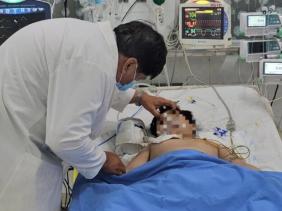 Vụ hơn 500 người nghi ngộ độc sau khi ăn bánh mì: Hai bệnh nhi ngộ độc rất nặng