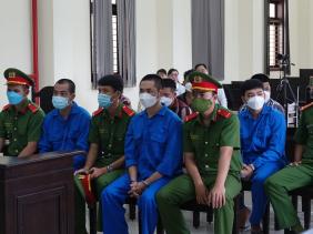 Xử vụ 'thiếu gia' giết người: Vợ bị hại xin hoãn tòa