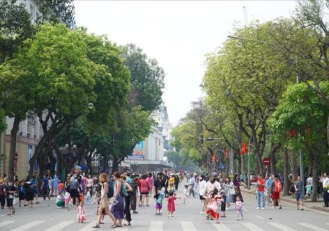Tạm dừng hoạt động phố đi bộ khu vực hồ Hoàn Kiếm