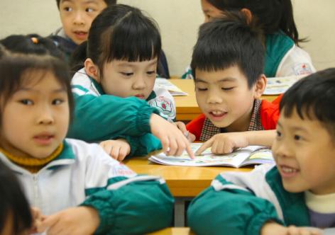 Miễn phí SGK toàn quốc từ năm học 2029 - 2030: Dự kiến hơn 4.000 tỷ đồng, chi tiết tính toán của Bộ GD&ĐT thế nào?