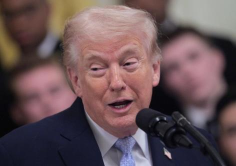 Mới khẳng định đang thắng nên không ngừng bắn, ông Trump lại 'cân nhắc thu hẹp chiến sự'