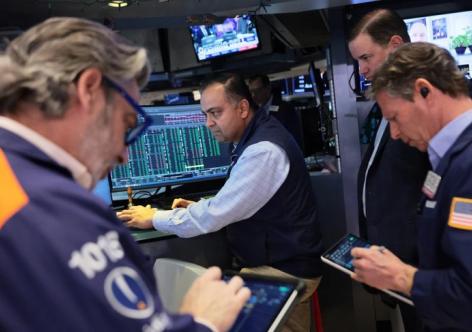 Giá dầu lại vượt 104 USD/thùng khi Iran từ chối đàm phán trực tiếp với Mỹ