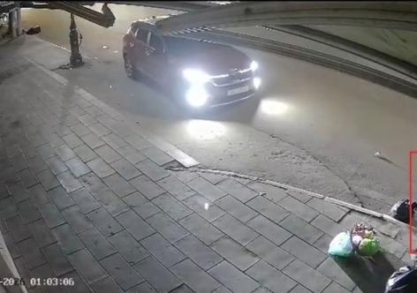 Chủ Nhật, 15/03/2026, 16:23 (GMT+7) Truy tìm lái xe tông gãy chân người phụ nữ trên vỉa hè rồi bỏ chạy ở Hải Phòng