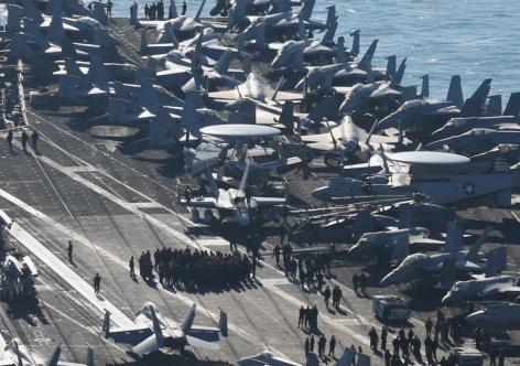 Mỹ giữ nguyên toàn bộ tàu chiến, máy bay và lực lượng quân sự gần Iran vì lý do đặc biệt