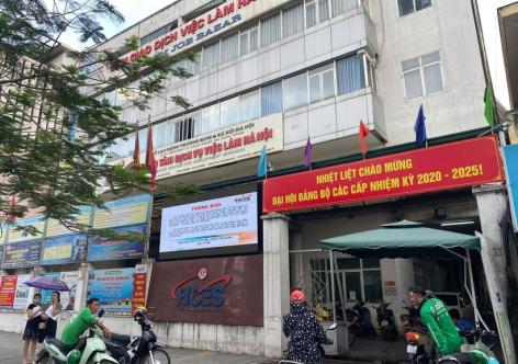 Từ 1/2026, đang hưởng trợ cấp thất nghiệp thông báo tìm kiếm việc làm thế nào?