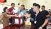 Nếu làm một phép tạm tính thì rõ ràng đây là những con số gây bất ngờ và cả bất thường thật sự.  Cụ thể, mỏ Châu Sơn với trữ lượng được quyền khai thác là 703.536m3. Nếu lấy con số này nhân với giá cát bán phổ biến trên thị trường hiện nay là khoảng 150.000 đồng/m3 (mua tại mỏ) thì sẽ cho ra số tiền khoảng hơn 105 tỉ đồng.  Như vậy, so với giá đấu trúng thì doanh nghiệp phải bù lỗ khoảng hơn 291 tỉ đồng sau khi bán hết cát.  Sẽ càng bất ngờ hơn nữa khi nhìn vào bức tranh tài chính của Công ty Việt Sơn những