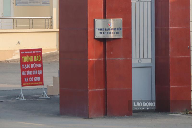 Nhiều chủ phương tiện loay hoay tìm cách đăng kiểm.