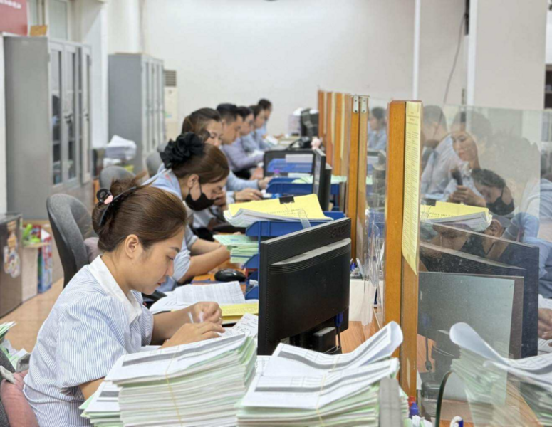 Luật Viên chức 2025 có hiệu lực từ ngày 1/7/2026 quy định chi tiết về 3 trường hợp không được đăng ký dự tuyển viên chức, cũng như 7 việc viên chức không được làm. Ảnh minh họa