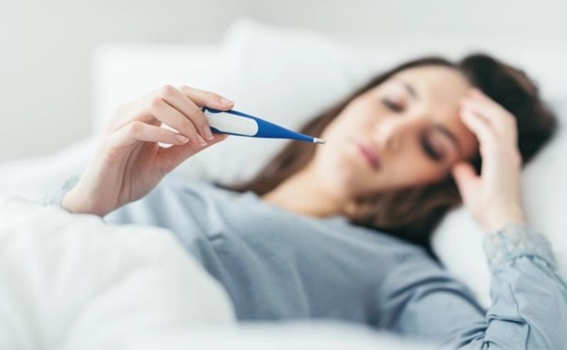 Người lao động không còn được hưởng trọn 180 ngày nghỉ chế độ ốm đau từ ngày 1/7/2025. (Hình minh họa)