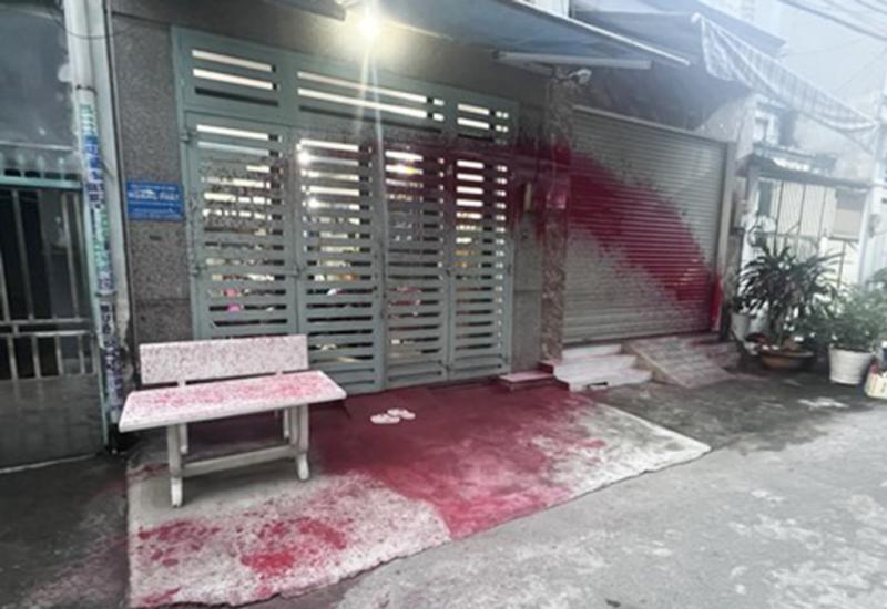 Nhà một người dân tại TP HCM bị tạt sơn vì có người thân vay tín dụng đen. Ảnh: Nhật Vy