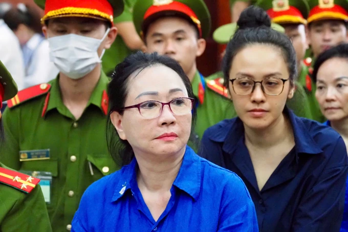 Bị cáo Trương Mỹ Lan tại phiên tòa phúc thẩm giai đoạn 2 của vụ án. Ảnh: HOÀNG HÙNG