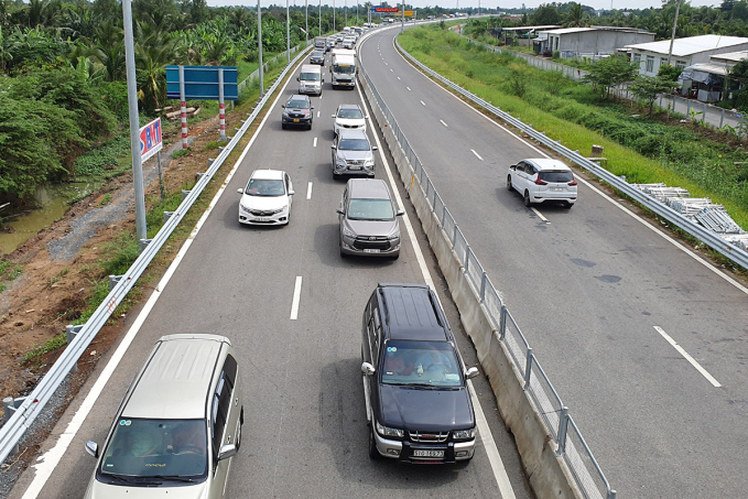 Cao tốc Trung Lương - Mỹ Thuận không có làn khẩn cấp. Ảnh: Anh Duy