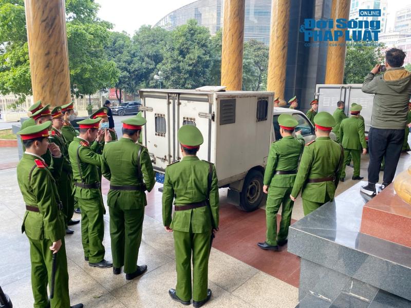 An ninh - Hình sự - Cựu điều tra viên Hoàng Văn Hưng hầu tòa phúc thẩm đại án 'chuyến bay giải cứu' (Hình 2).