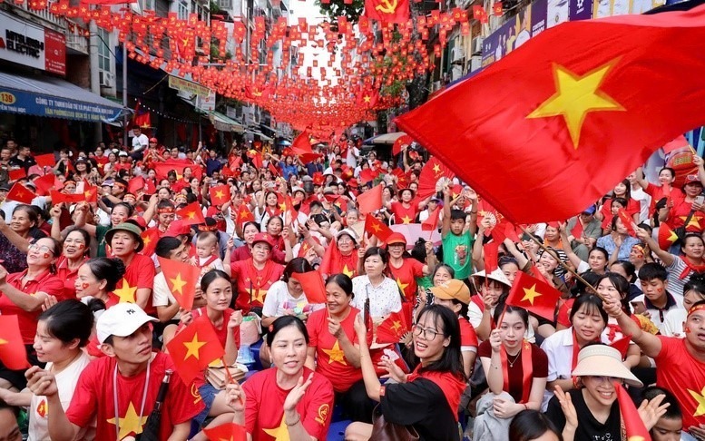 Tính tới chiều 31/8, khoảng 5.677 tỷ đồng quà tặng 2/9 được chi trả bằng tiền mặt cho người dân. Ảnh minh hoạ.