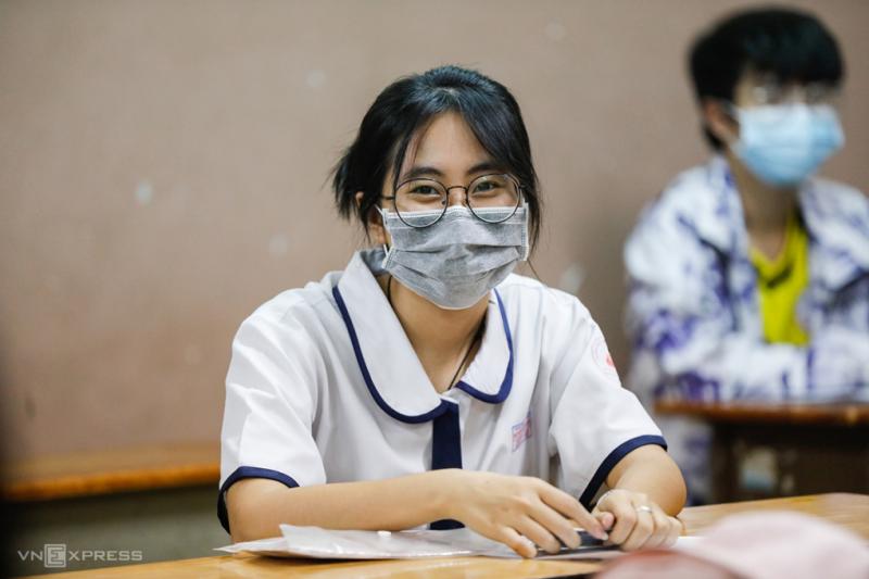 Thí sinh dự thi tốt nghiệp THPT năm 2021 tại TP HCM. Ảnh: Hữu Khoa