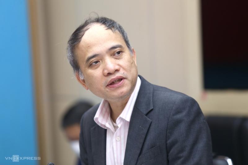 Ông Nguyễn Xuân Anh, Viện trưởng Vật lý địa cầu tại cuộc họp sáng 19/4. Ảnh: Gia Chính