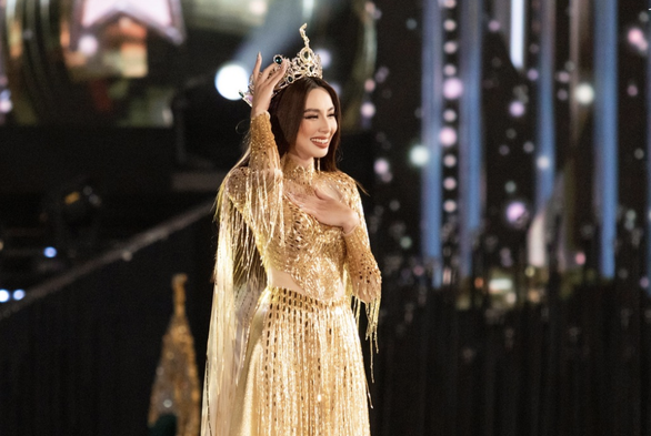 hoa hau thuy tien