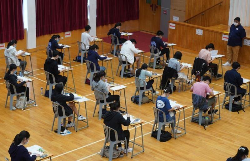 Học sinh Trung Quốc thi đại học. Ảnh: SCMP