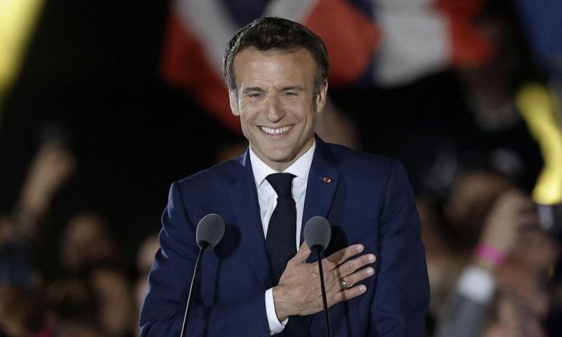 Tổng thống Pháp Emmanuel Macron phát biểu sau chiến thắng tại Paris hôm 24/4. Ảnh: Reuters.