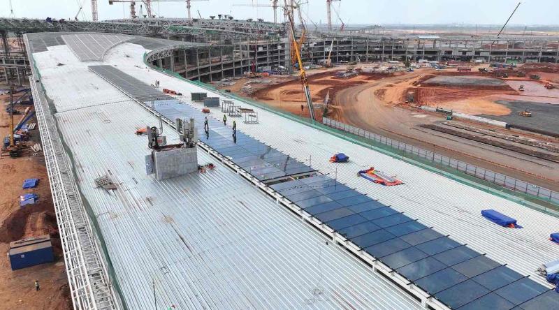 Thi công gói thầu 5.10 nhà ga hành khách sân bay Long Thành. Ảnh: HAC