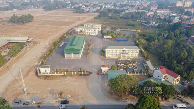 Trung tâm duy nhất đóng cửa, nhiều chủ xe loay hoay tìm chỗ đăng kiểm
