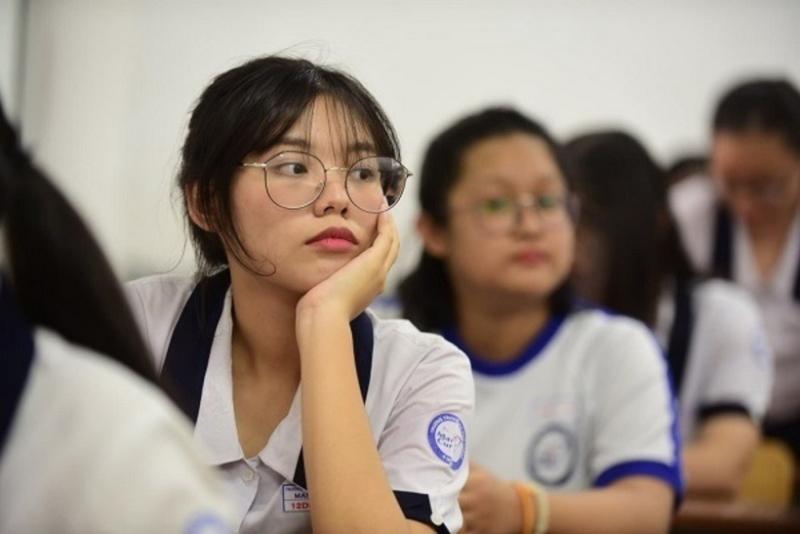 Nhiều trường công bố điểm sàn xét tuyển 2025, thí sinh cần lưu ý gì? - 1