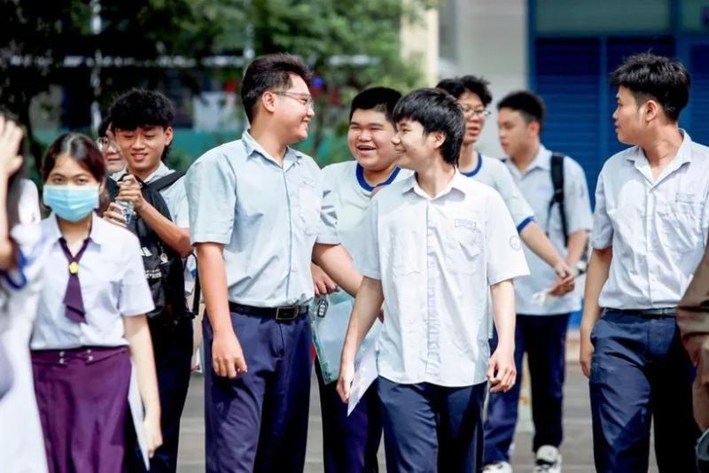 Để đảm bảo quyền lợi cho thí sinh, nhiều trường còn cho phép cộng điểm từ việc quy đổi điểm chứng chỉ ngoại ngữ hoặc từ thành tích cao trong học tập. Ảnh minh họa