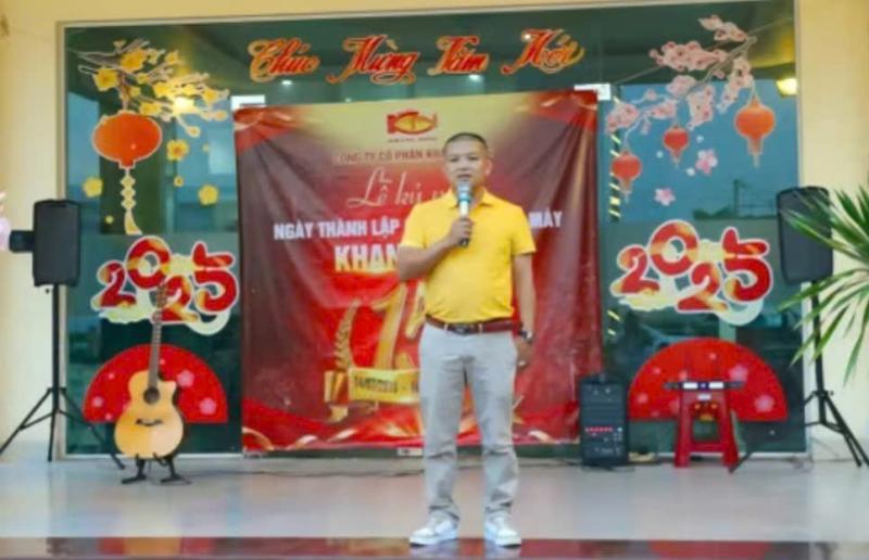 Đối tượng Phùng Anh Tuấn, tức Tuấn Khang Nông (48 tuổi)