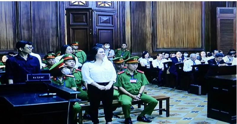 An ninh - Hình sự - Diễn biến phiên tòa, bị cáo Nguyễn Phương Hằng và các đồng phạm trình bày lý lịch